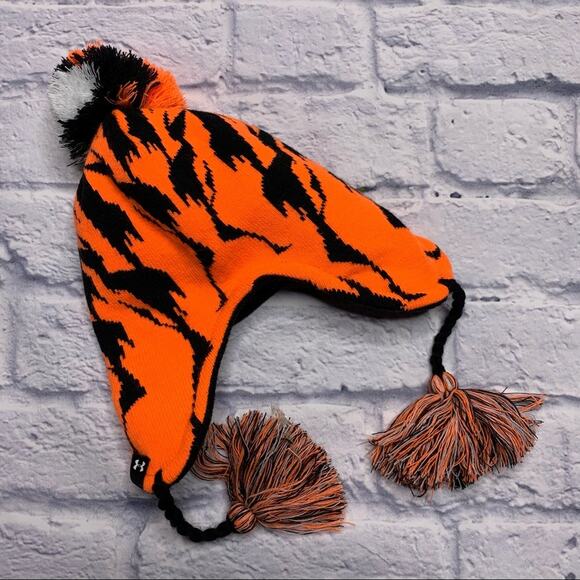 Under Armour Youth Tiger Winter Hat in Orange/Black - Picture 4 of 6